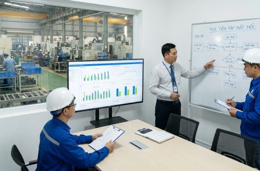 KPI và OKR: Nên chọn mô hình nào để đo lường hiệu suất cho kỹ sư và công nhân nhà máy?